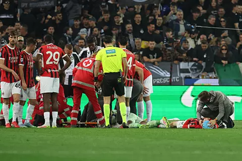 إصابة قوية لحارس ميلان أمام أودينيزي.. ونقله إلى المستشفى (فيديو)